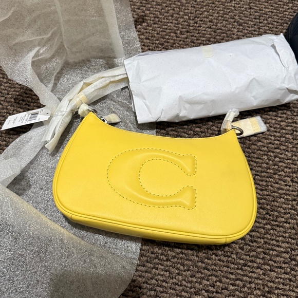 New💛Coach Yellow Teri Quilted Shoulder Bag - Picture 4 of 5